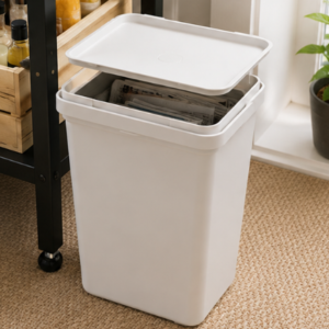 Poubelle de Cuisine avec Couvercle – Blanc – Design Compact et Moderne